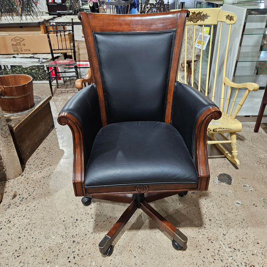 Black Leather Executive Swivel Chair