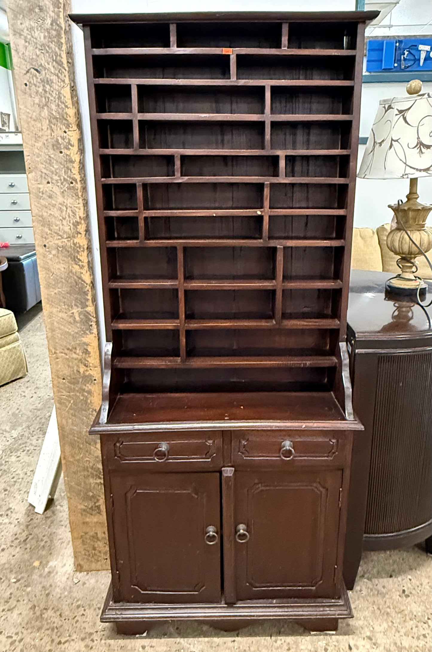 Vintage Style Trinket Shelf/Curio Cabinet (In Good Used Condition)