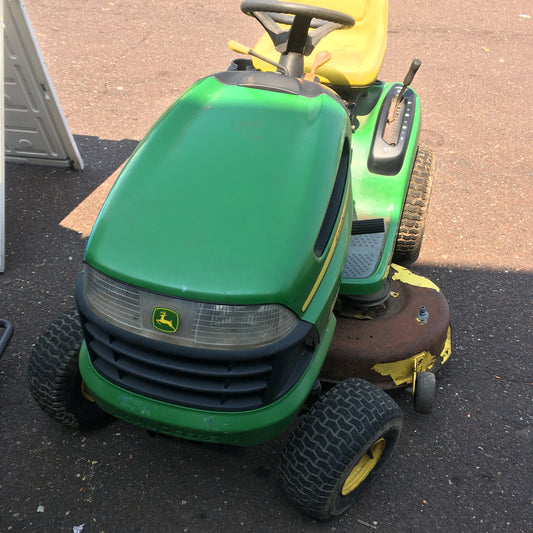 John Deere Riding Mower