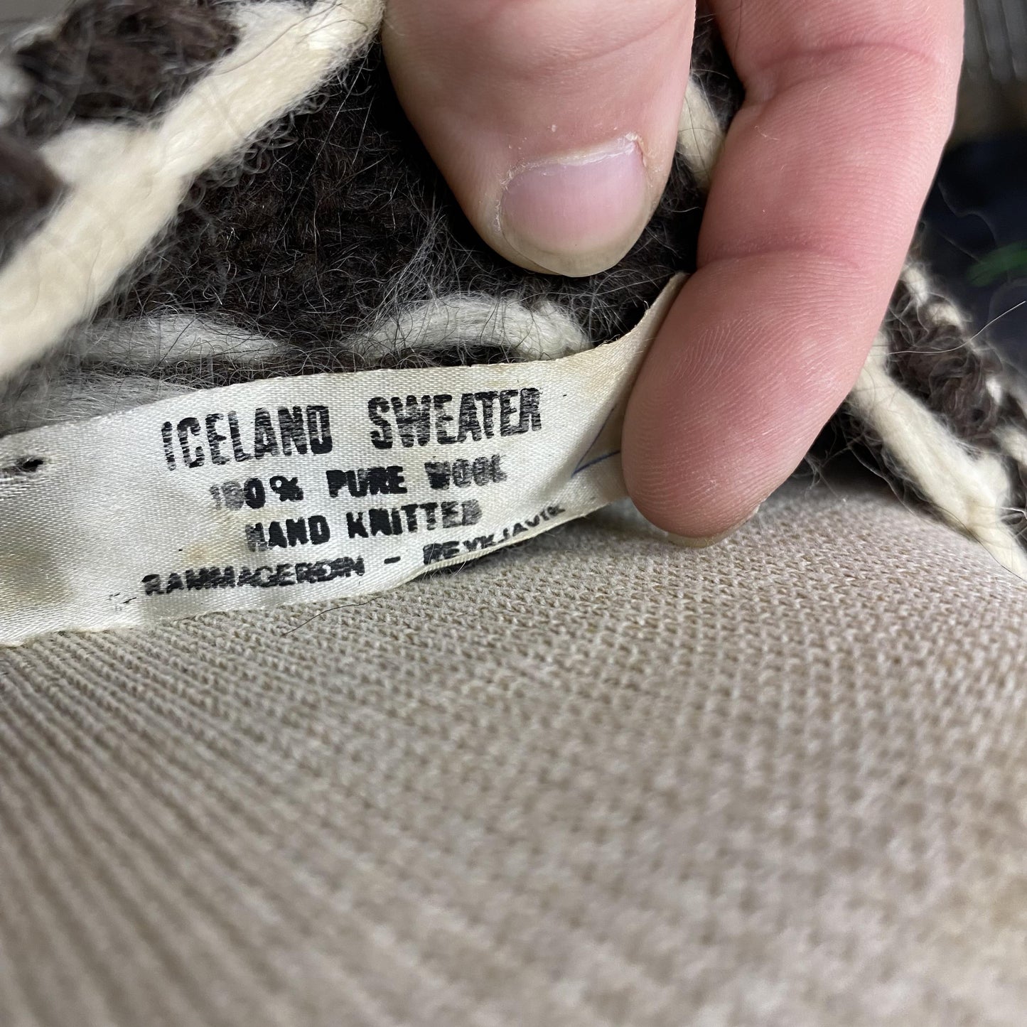 Men's Large Iceland Sweater Hand Knitted 100% Pure Wool