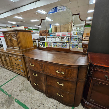 Vintage Dresser with Cut Detailing in Mirror